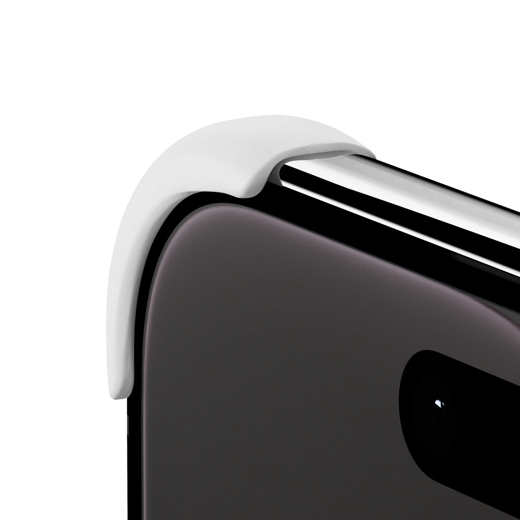 EKE ECKE minimalistische iPhone 17 Air Hülle in Weiß mit Eckenschutz, linke obere Seitenansicht