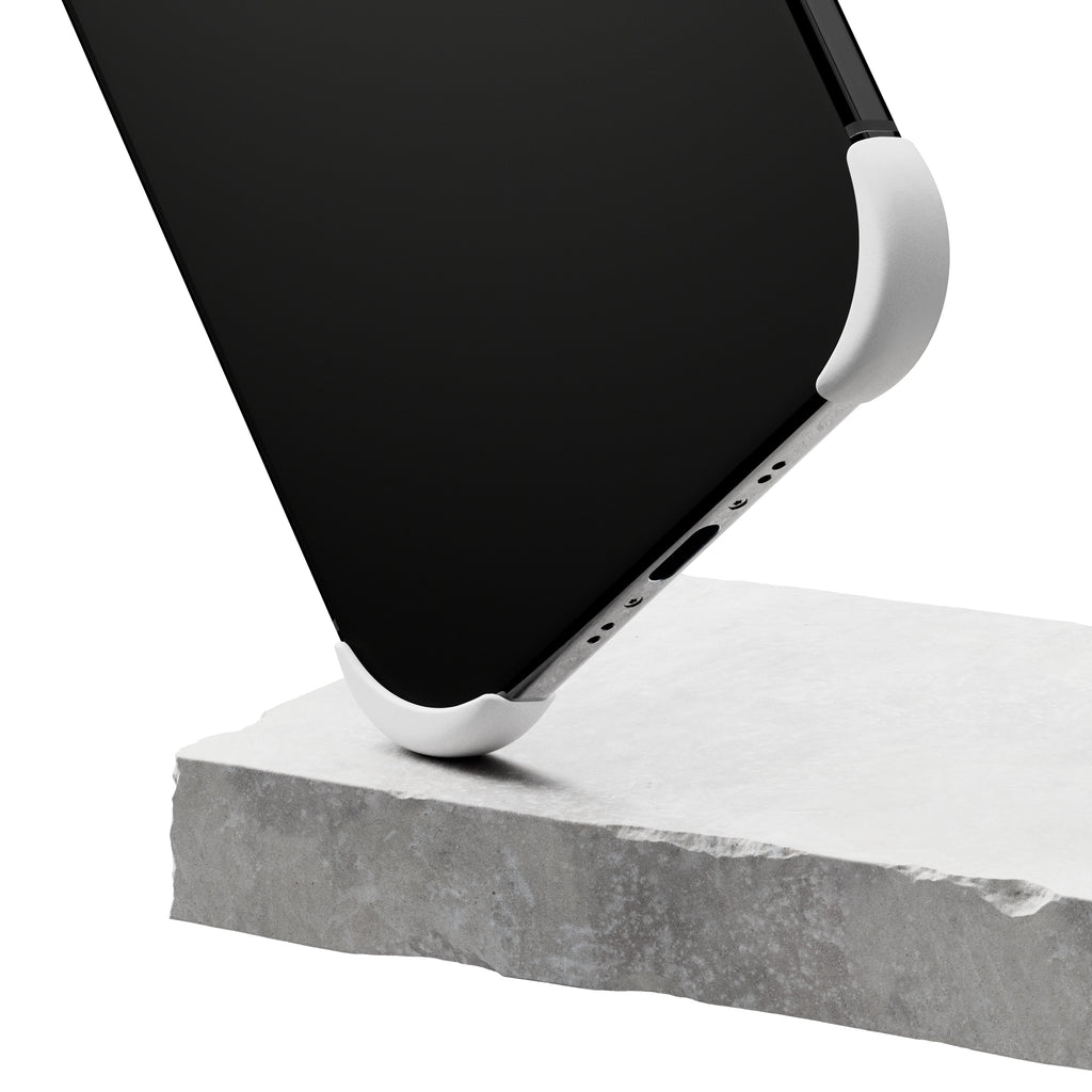 EKE EKCE minimalistische iPhone 17 Air Hülle in Weiß mit Eckenschutz, Unteransicht